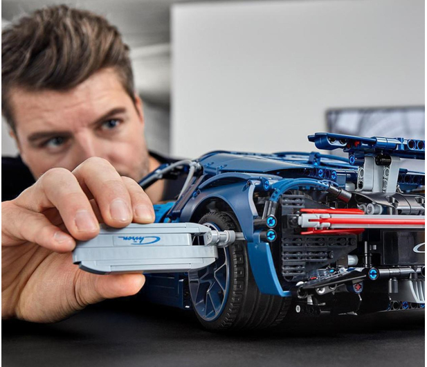 LEGO Technic 42083 Bugatti Chiron - 436955 - zdjęcie 3
